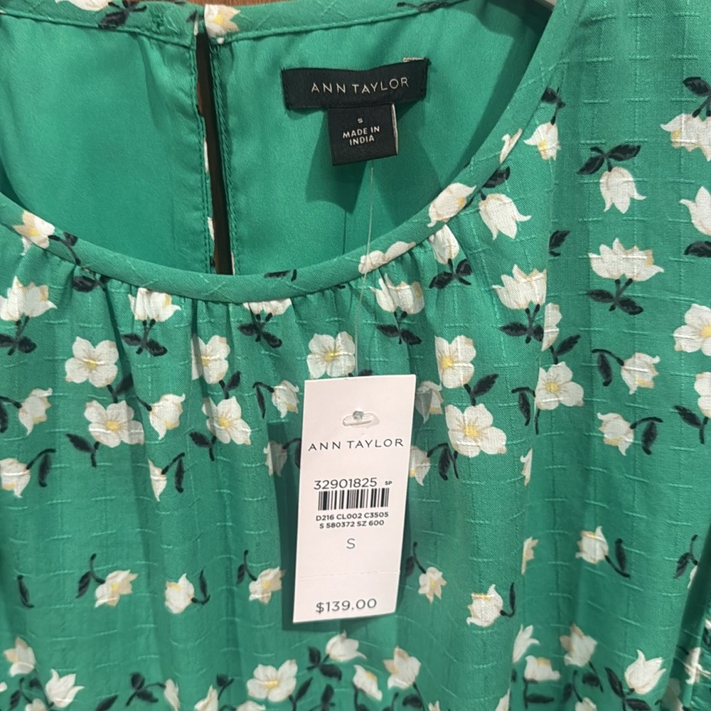 NWT Green Floral Sleeveless Dress - Picture 2 of 4